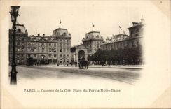 Paris CPA Caserne de la Cite Place du parvis de Notre DAme