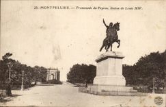 CPA Montpellier Promenade du Peyrou Statue de Louis XIV