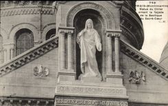 Paris CPA montmartre Statue du Christ ornant la facade de la basilique du Sacre Coeur