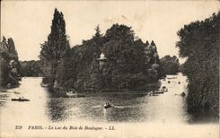 Paris CPA Le lac du Bois de Boulogne