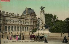 Paris CPA Cour du Louvre Monument de Gambetta