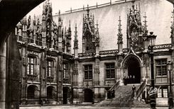 MODERN CARD Rouen Law courts Main courtyard