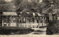 Paris CPA the park Heap Naumachie