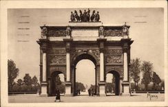 CPA Paris Arc de triomphe du carrousel et le jardin des Tuileries