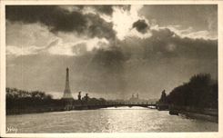 CPA Paris the bridge Alexandre III the Eiffel Tower and Trocadero