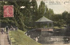 CPA Paris Buttes Chaumont Les bords du lac