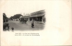 CPA Inde India Une rue a Trichinopoly