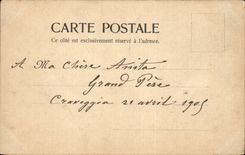 CPA Femmes Battles of Feathers