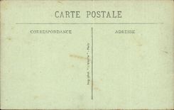 Paris CPA Vue generale du Louvre Le CArrousel L'arc de triomphe et le monument de Gambetta