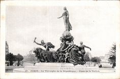 Paris CPA Le triomphe de la republique Place de la Nation