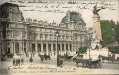 Paris CPA Cour du Louvre Monument de Gambetta