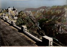 MODERN CARD Excursion of the gorges of the Verdon two cornices on the outlet side of the large gun