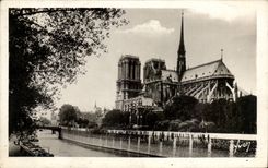 Paris CPA Notre Dame