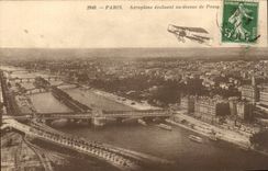 Paris CPA Areoplane evoluant au dessus de Passy