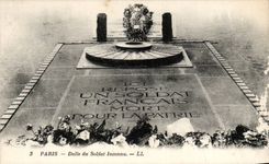 Paris CPA Paves of the unknown soldier