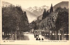 Luchon - the Park and the Port of Venasque Seen of the Casino - CPA