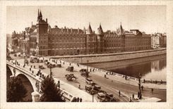 Paris CPA Conciergerie Tour de l'horloge et le pont au change