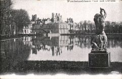 Fontainebleau - Sight on the Pond - CPA