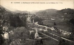CPA Lourdes the basilica and the interallied monument seen of the strong castle