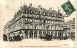 Paris CPA Grand hotel du Louvre vu de la rue de Rivoli