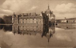 Chantilly - Castle of Chantilly - Chatelet and the Vault - CPA