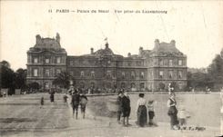 CPA Paris Seen from of the palate of Luxembourg (children)