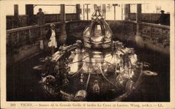 CPA Vuichy Source de la grande grille 