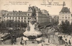Paris CPA Places and Statue of the Republic