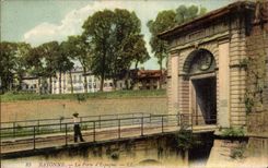 Bayonne CPA the door of Spain