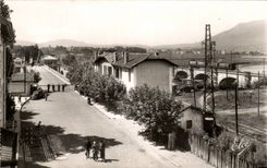 Hendaye MODERN CARD Free Spanish Border three international bridges