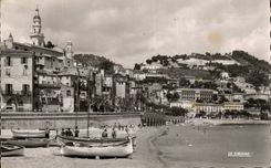 CPSM Menton the beach and the road of the Italian border