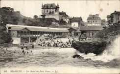 CPA Biarritz Les bains du port vieux