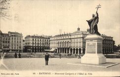 CPA Bayonne Monument Lavignerie and the town hall