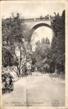 Park Paris-CPA der Hillocks-Chaumont-Brucke der Spalte