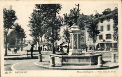 CPA Bayonne Places St Spirit Seen towards the bridge