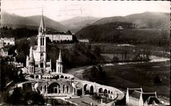 CPA Lourdes the basilica seen of the strong castle