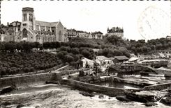CPA Biarritz Le port des pecheurs et l'eglise Ste Eugenie