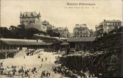 CPA Biarritz Le port vieux en ete