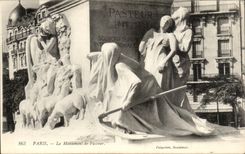 CPA Paris Le monument de Pasteur