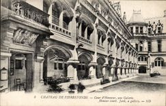 CPA Schloss Pierrefonds des Haupthofes eine Galerie