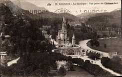 CPA Lourdes the basilica Seen from of the strong castle