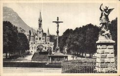 Lourdes CPA the basilica and the Breton martyrdom