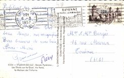 CPA St Jean de Luz Les thons sur le quai Au fond la maison de l'infante