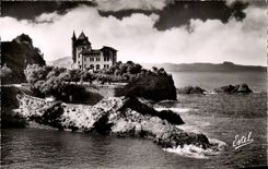 CPSM Biarritz La villa Belze et au fond la chaine des Pyrenees