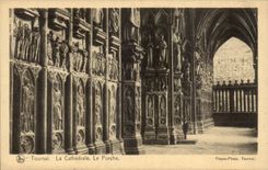 CPA Belgique Tournai La cathedrale le porche