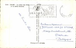 Fetthaltiges CPSM der Platz mit den Oberflachen und dem alten Brunnen