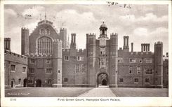 CPA Great Britain First green short Hampton Court De luxe hotel