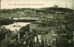 CPA Lyon Places Bellecour tracee in 1617 and Fourviere