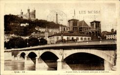 Lyon CPA the Tilsitt bridge the cathedral Saint Jean and Fourviere