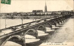 CPA Bordeaux the bridge on has the Garonne